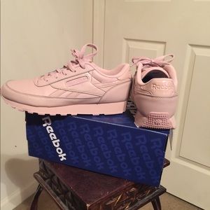 Women Reebok’s